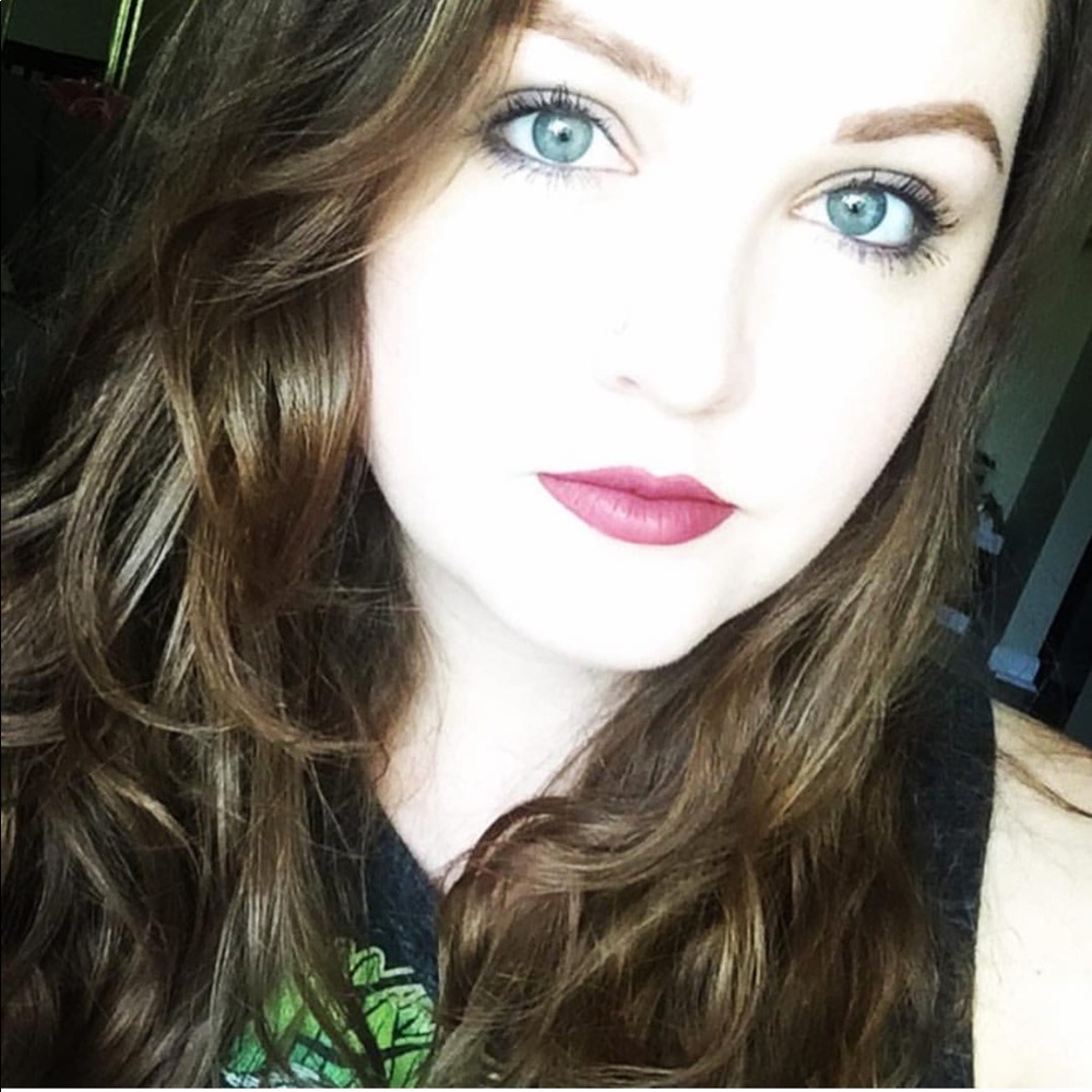 Meet your Posher, Marissa